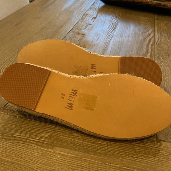 Mi.im black leather loafer style shoe size 8.5 - Picture 6 of 7